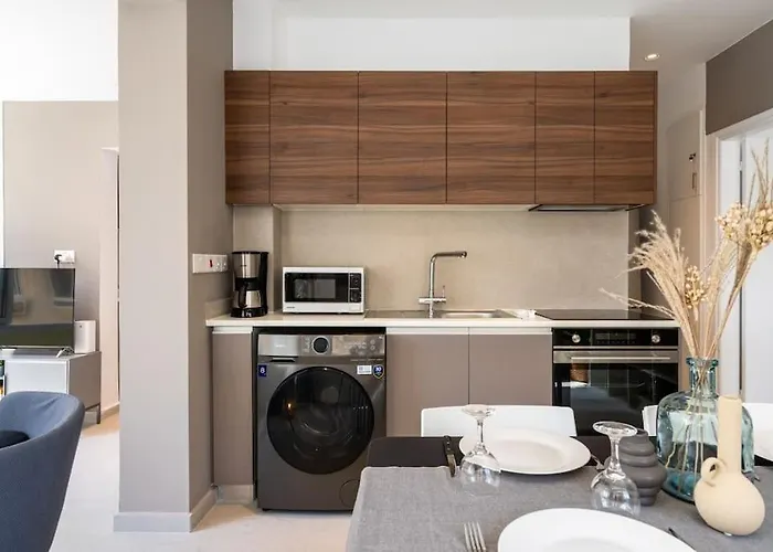 Cloudwalk 1- Bedroom In * Larnaca